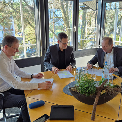 BGL und BuGG verstärken Zusammenarbeit/  Verbände sehen hervorragende Zukunftsperspektiven für die Gebäudebegrünung